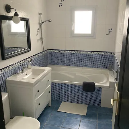 Villa House With Pool Quinsac (Gironde)